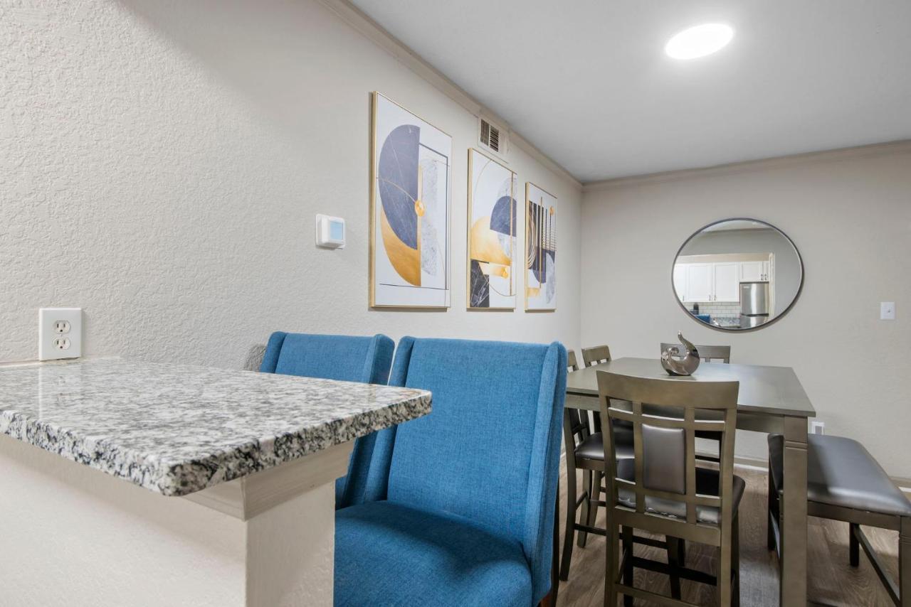 Truist Park Comfort Stays Атланта Екстериор снимка